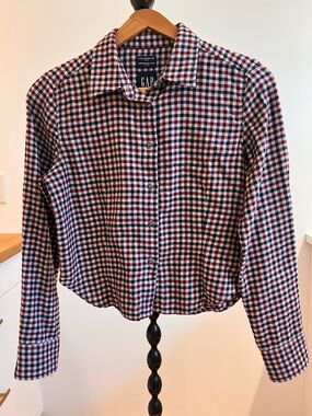 GAP Fitted 100% Cotton Cropped Flannel Shirt in Burgundy, Navy & Cream